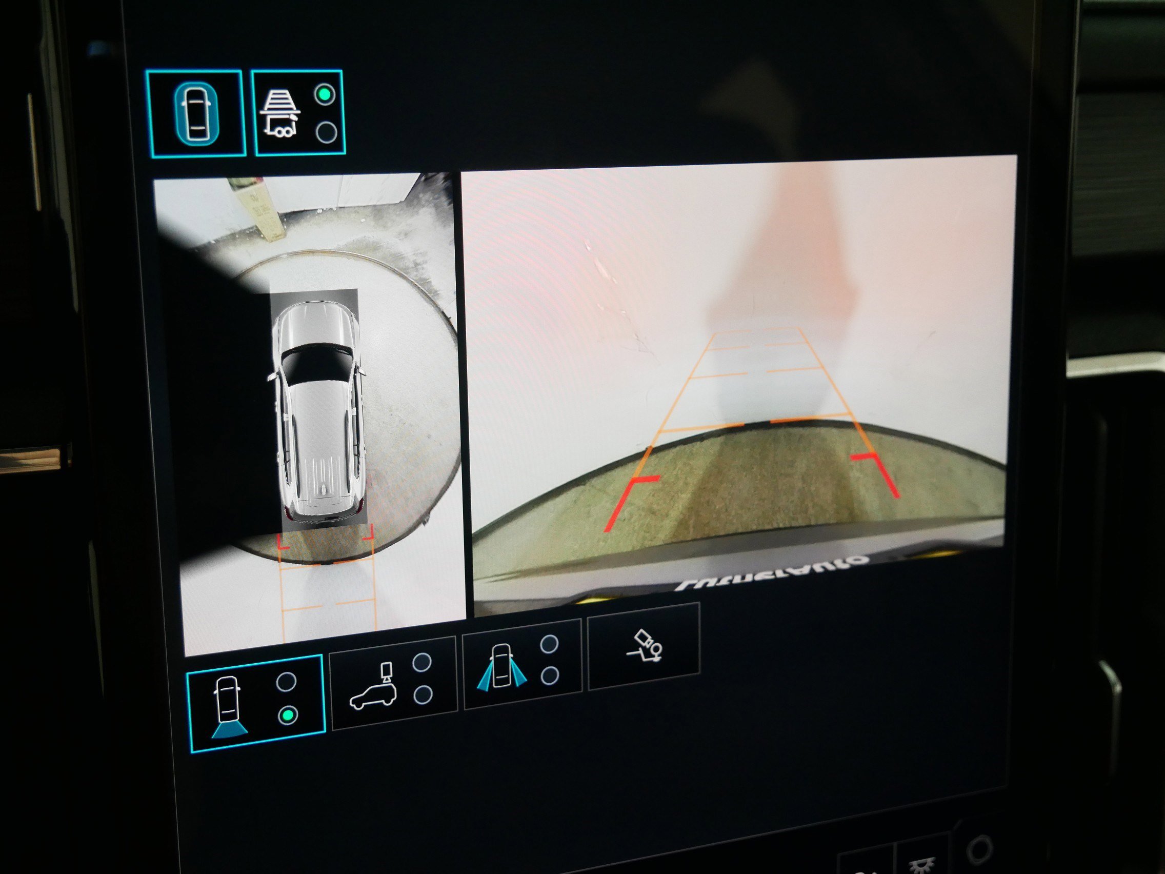 Used 2025 GMC Acadia Elevation w/ Elevation Premium Package image 31