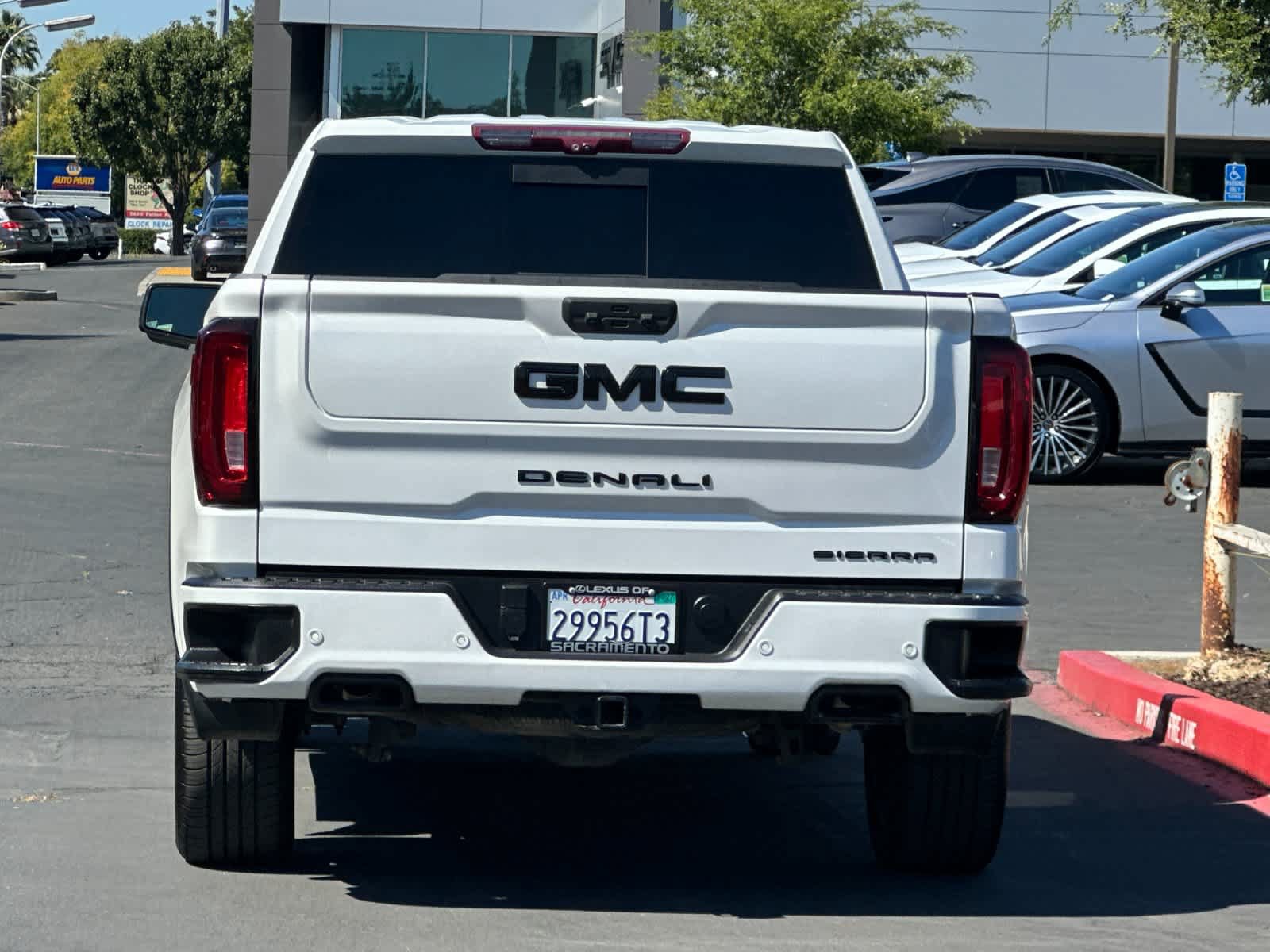 Used 2022 GMC Sierra 1500 Denali Ultimate AWD/4WD image 8