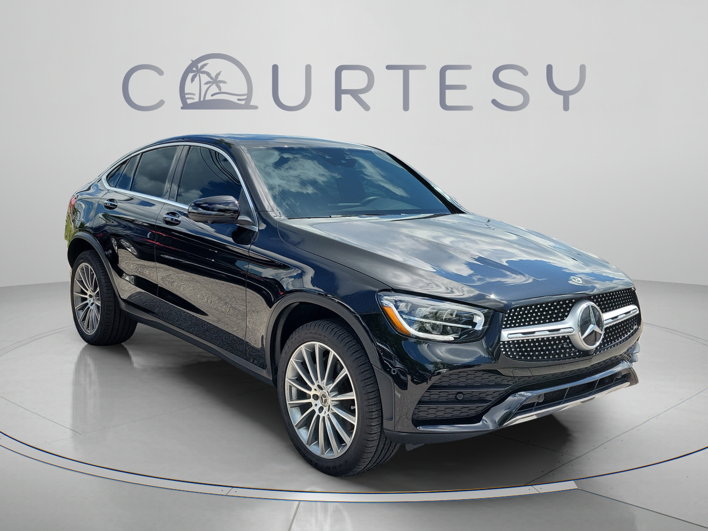 Certified 2021 Mercedes-Benz GLC 300 4MATIC Coupe image 4