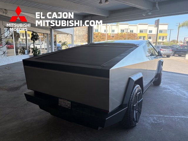 Used 2024 Tesla Cybertruck AWD Crew Cab image 3