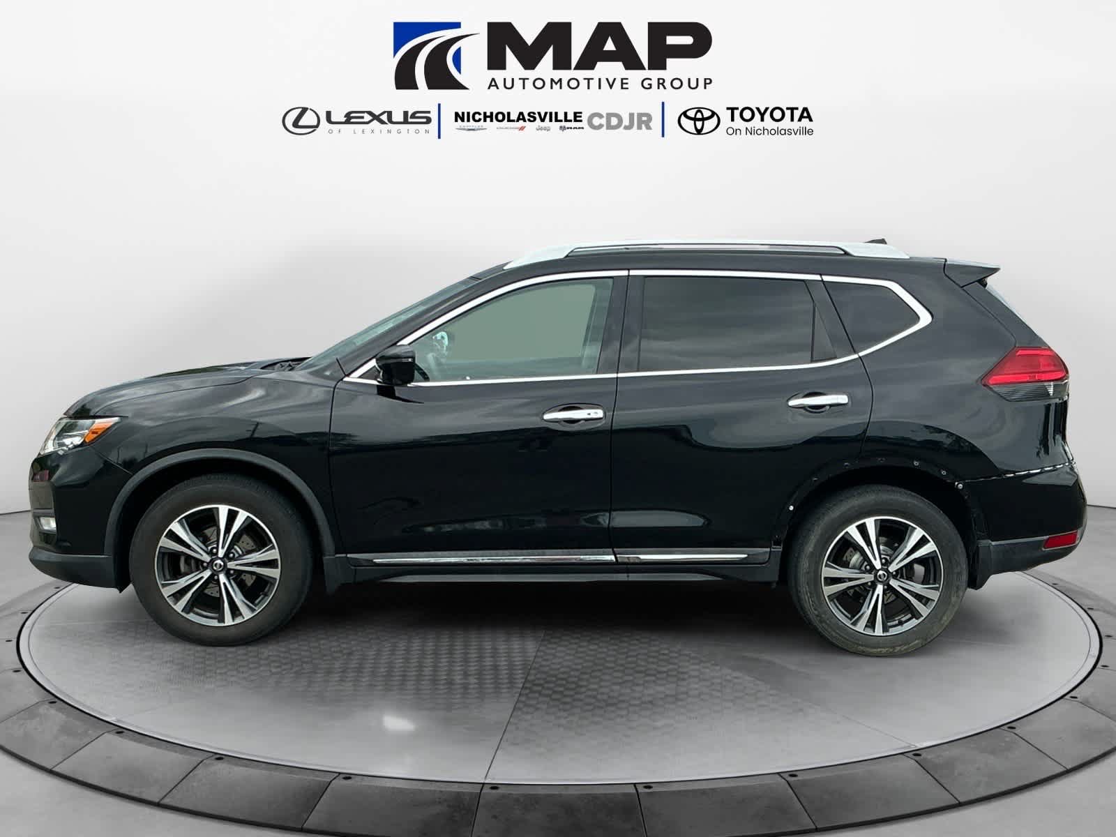 Used 2017 Nissan Rogue SL w/ SL Premium Package AWD/4WD image 2