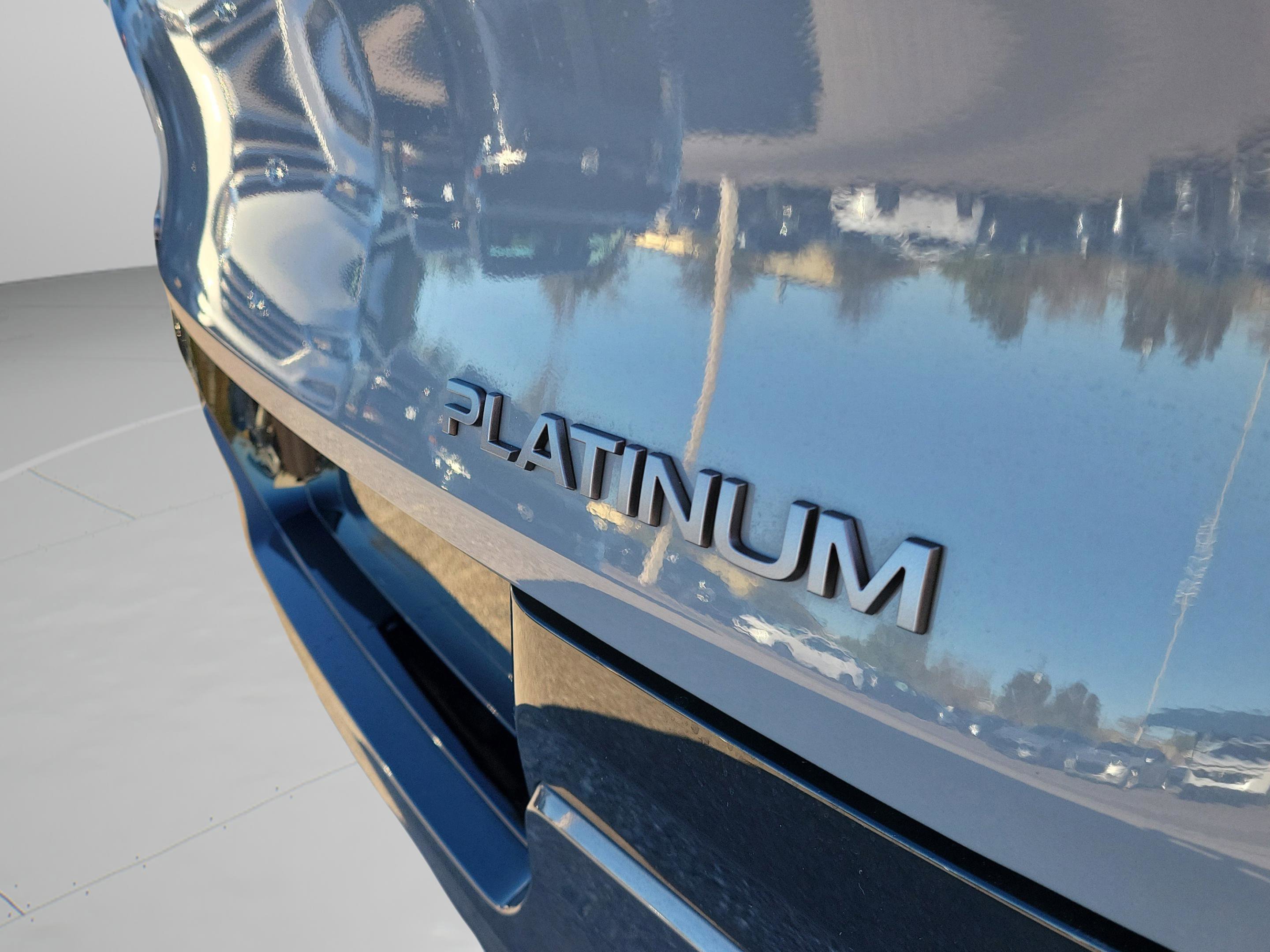 Certified 2025 Nissan Murano Platinum w/ Cargo Package image 57