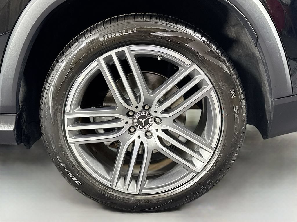 Used 2024 Mercedes-Benz GLS 450 4MATIC image 41