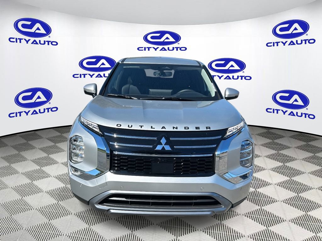 New 2025 Mitsubishi Outlander SE image 8