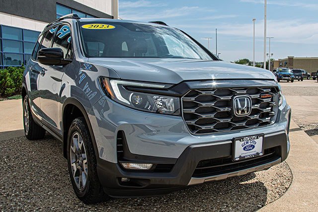 Used 2023 Honda Passport TrailSport image 7
