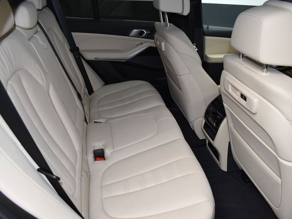 Used 2021 BMW X5 xDrive40i w/ Premium Package 2 image 20