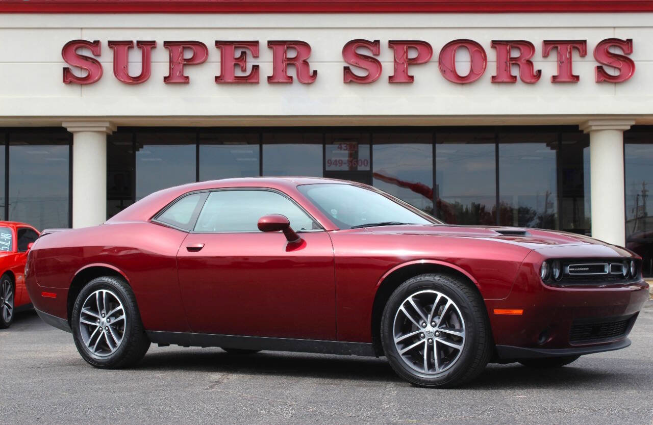 Used 2019 Dodge Challenger SXT w/ Cold Weather Group
