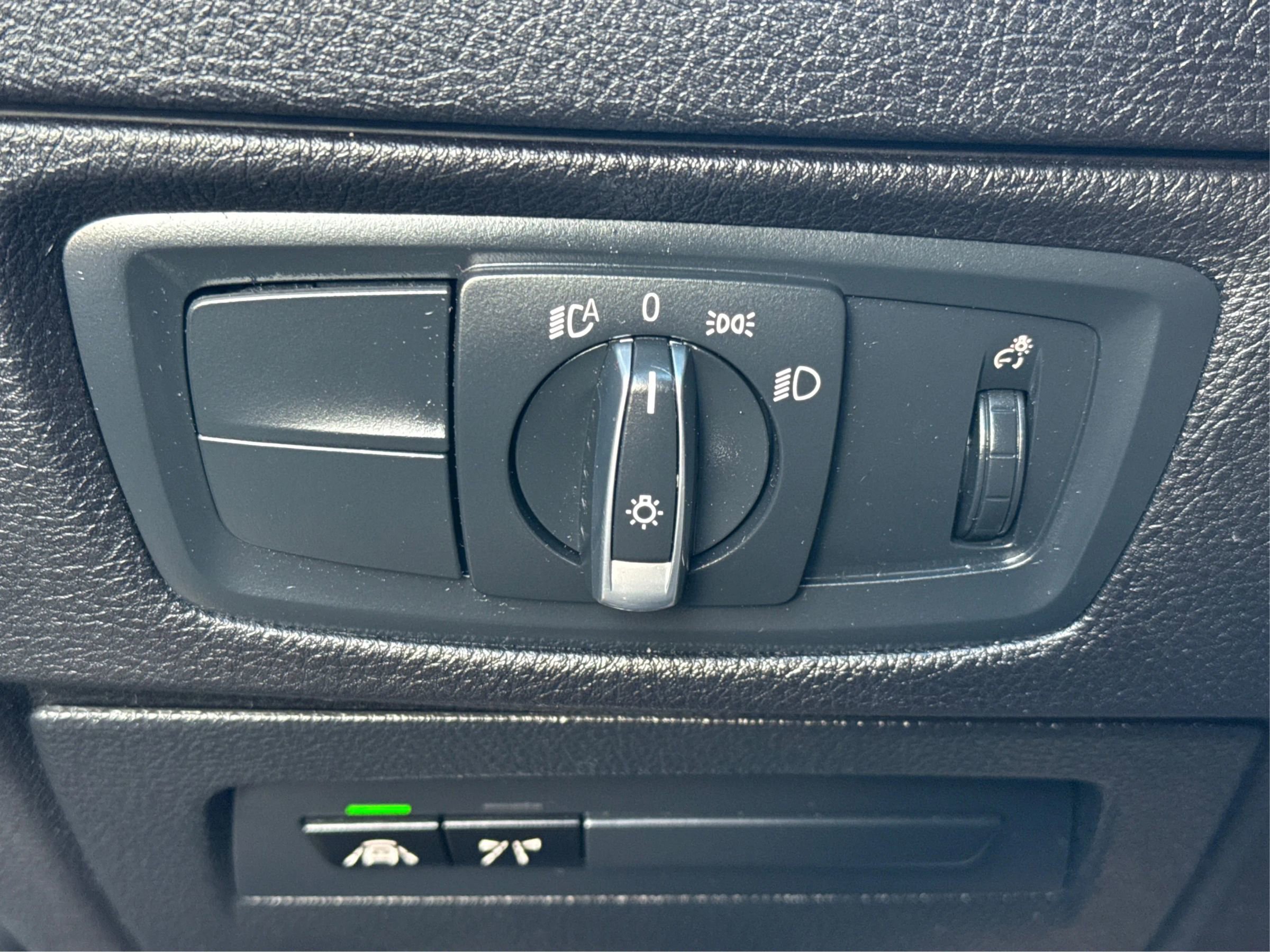 Used 2018 BMW M2 image 19