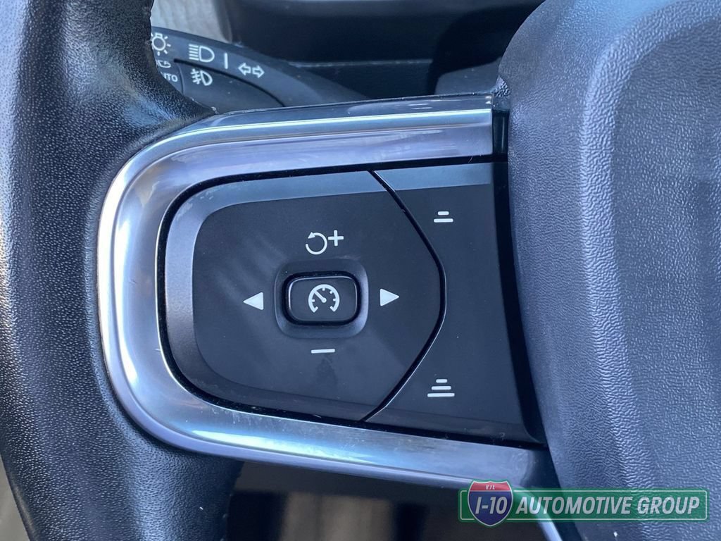 Used 2019 Volvo XC40 T4 Inscription FWD image 24