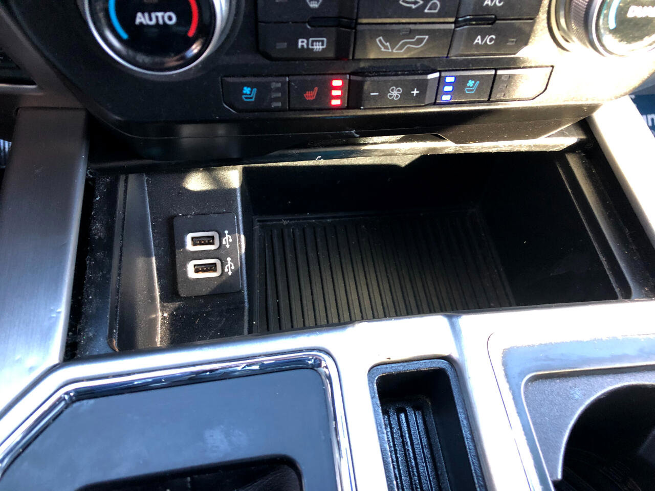Used 2019 Ford F150 Platinum w/ Equipment Group 701A Luxury image 41