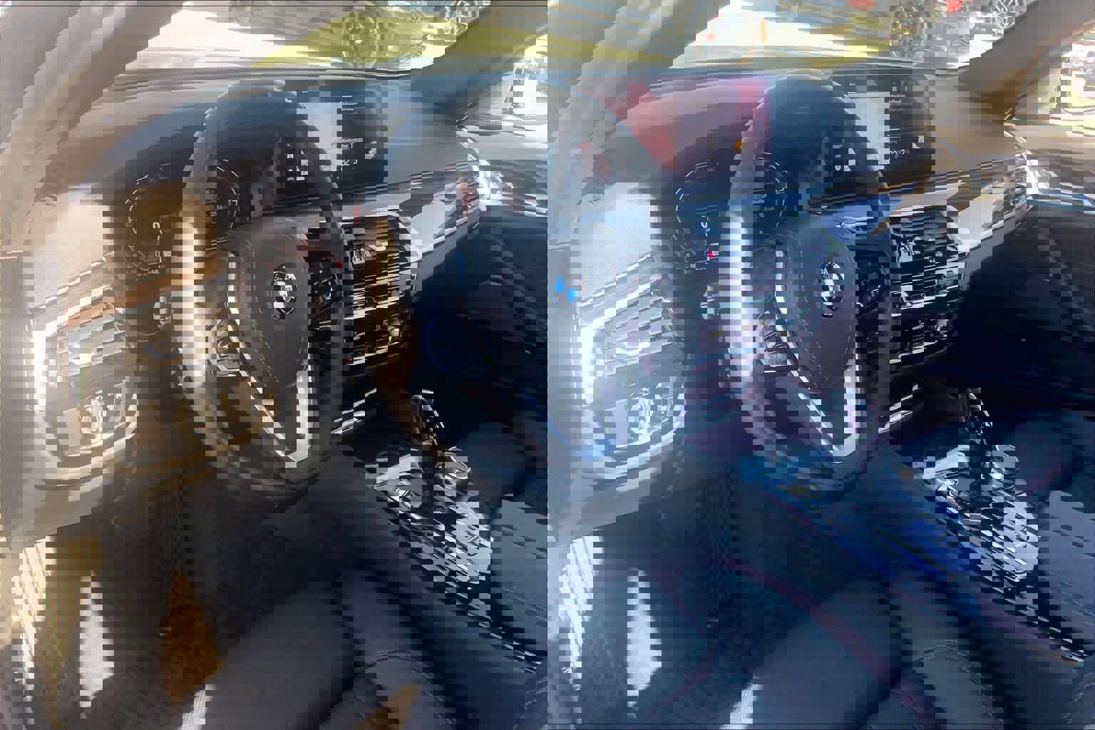 Used 2022 BMW 540i w/ Premium Package image 17