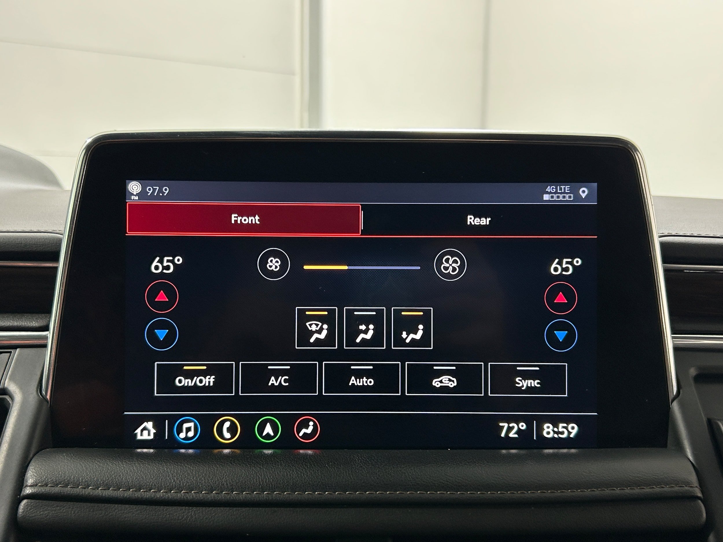 Used 2021 Chevrolet Suburban High Country w/ Premium Package AWD/4WD image 8