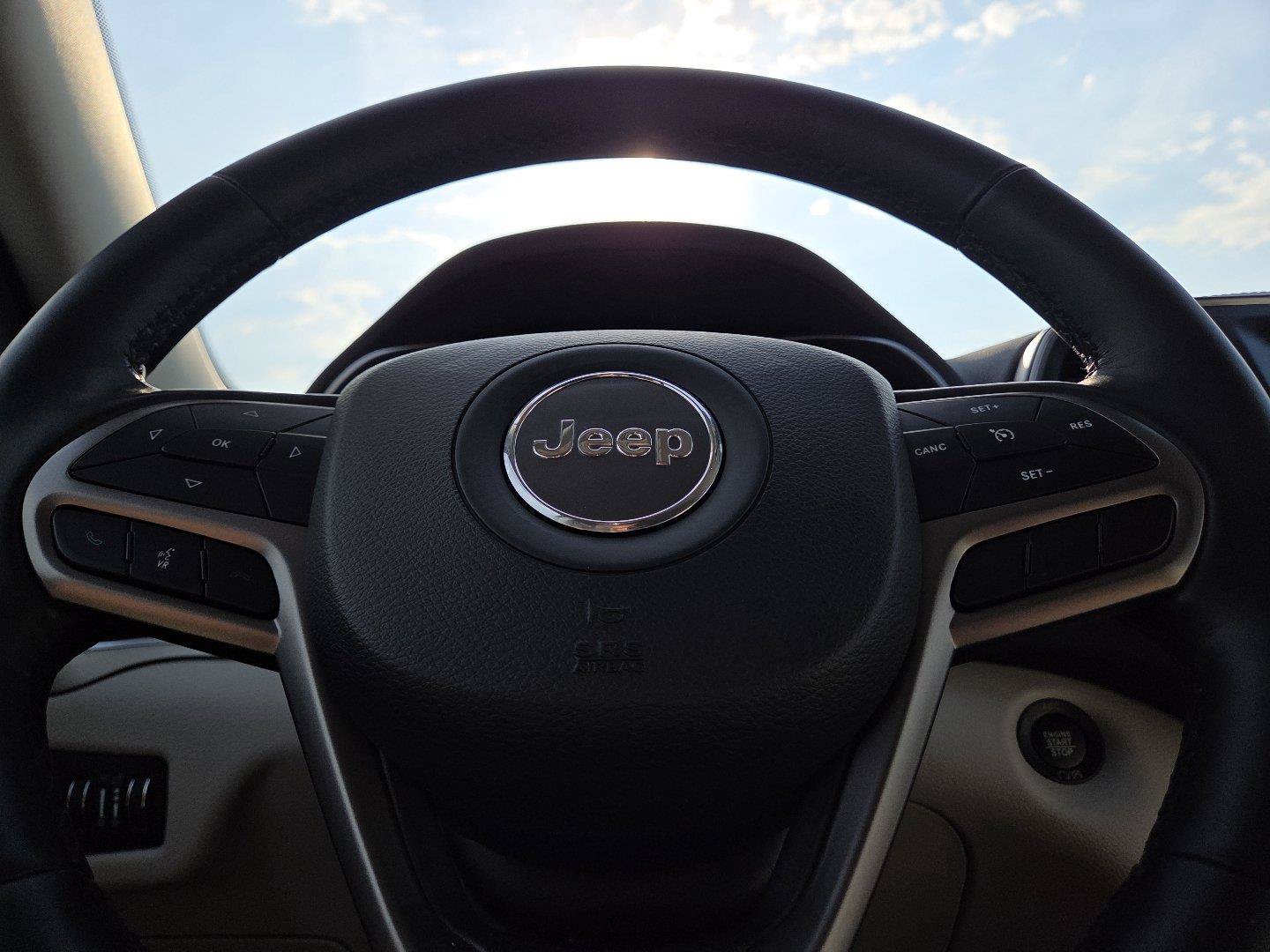Used 2021 Jeep Cherokee Latitude Lux FWD image 19