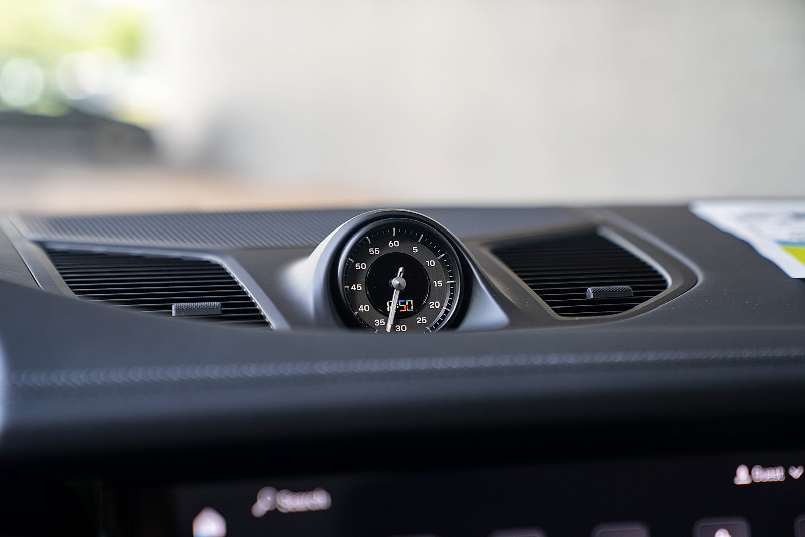 Used 2025 Porsche Cayenne Turbo image 12