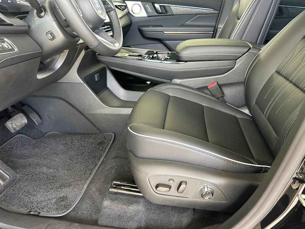 New 2026 Buick Enclave Avenir w/ Super Cruise Package FWD image 14