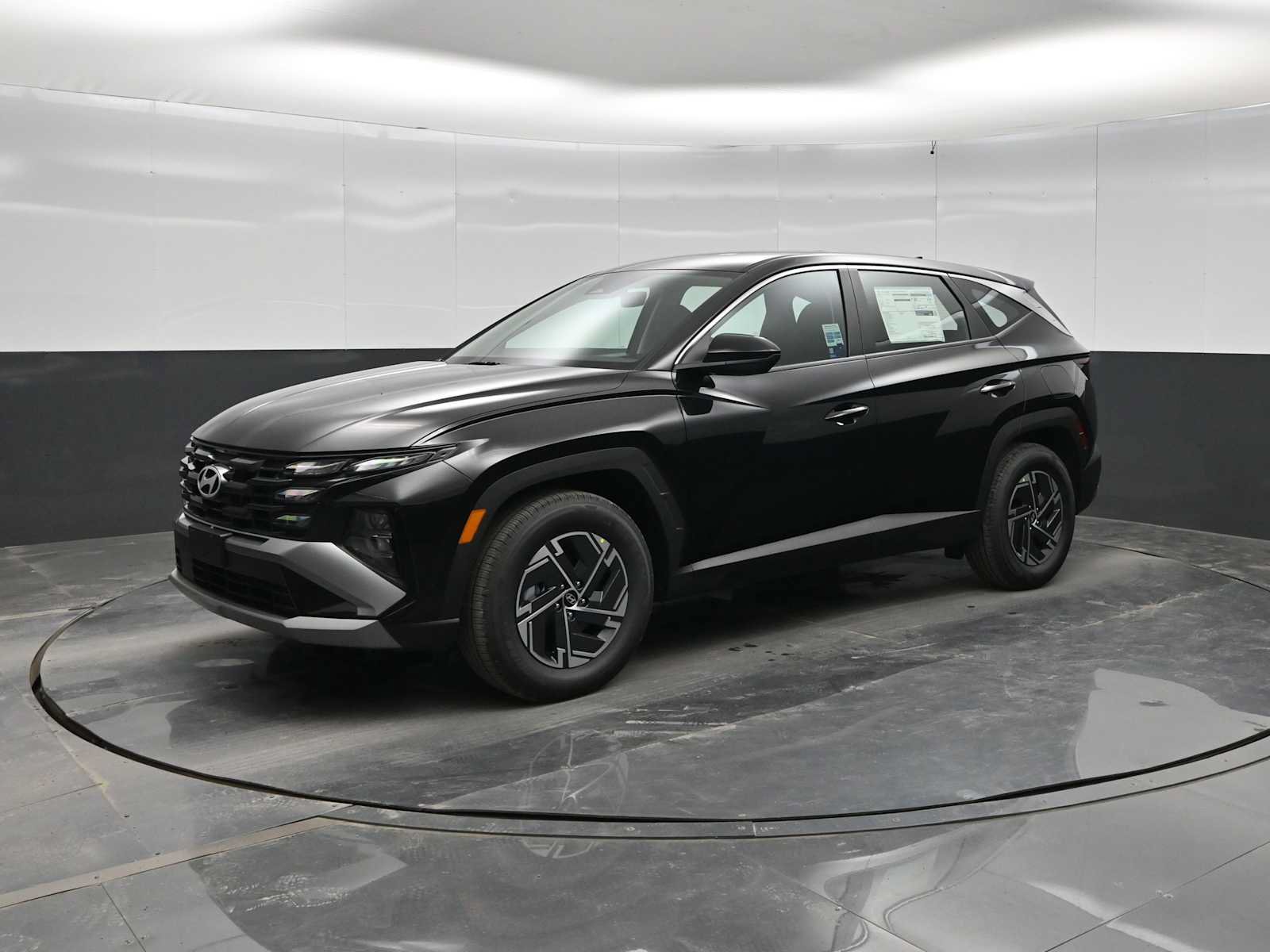 New 2026 Hyundai Tucson Blue SE FWD image 4