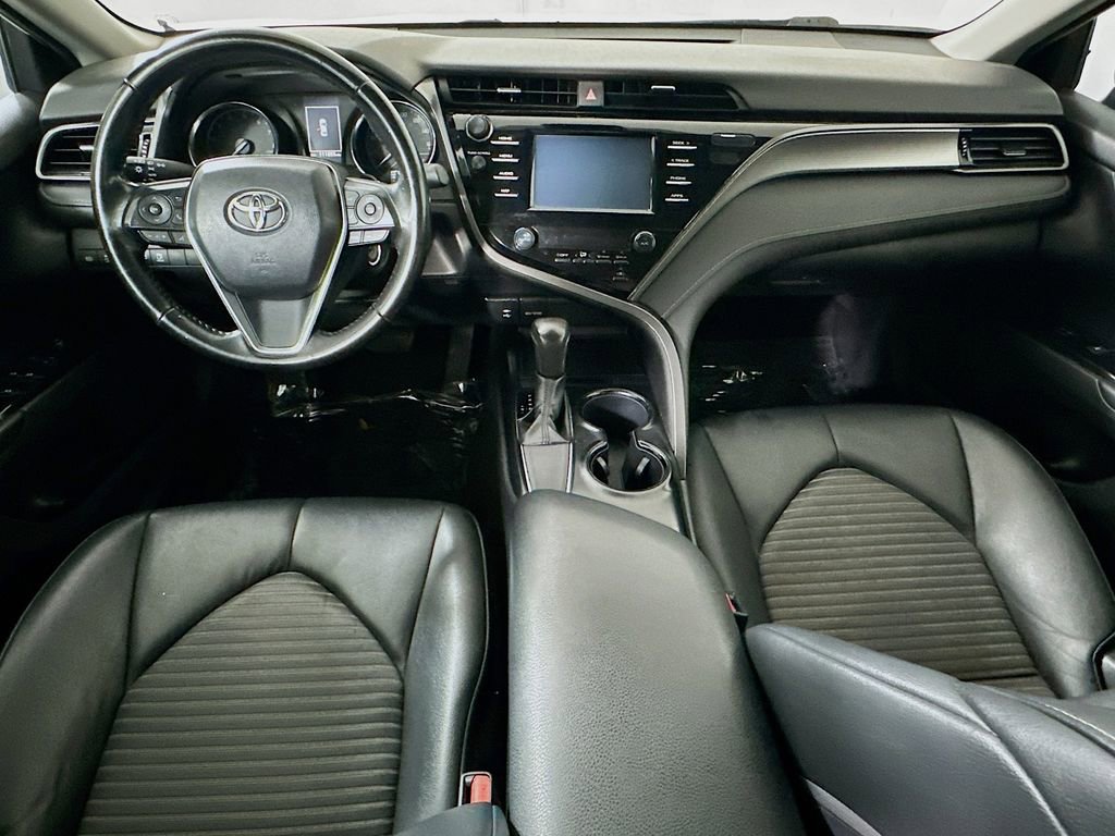 Used 2019 Toyota Camry SE FWD image 16