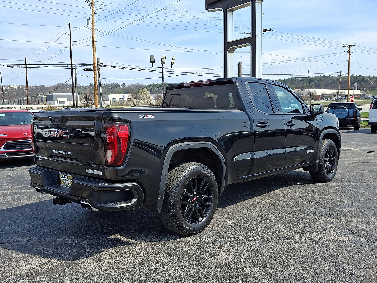 Used 2023 GMC Sierra 1500 Elevation w/ X31 Off-Road Package image 8