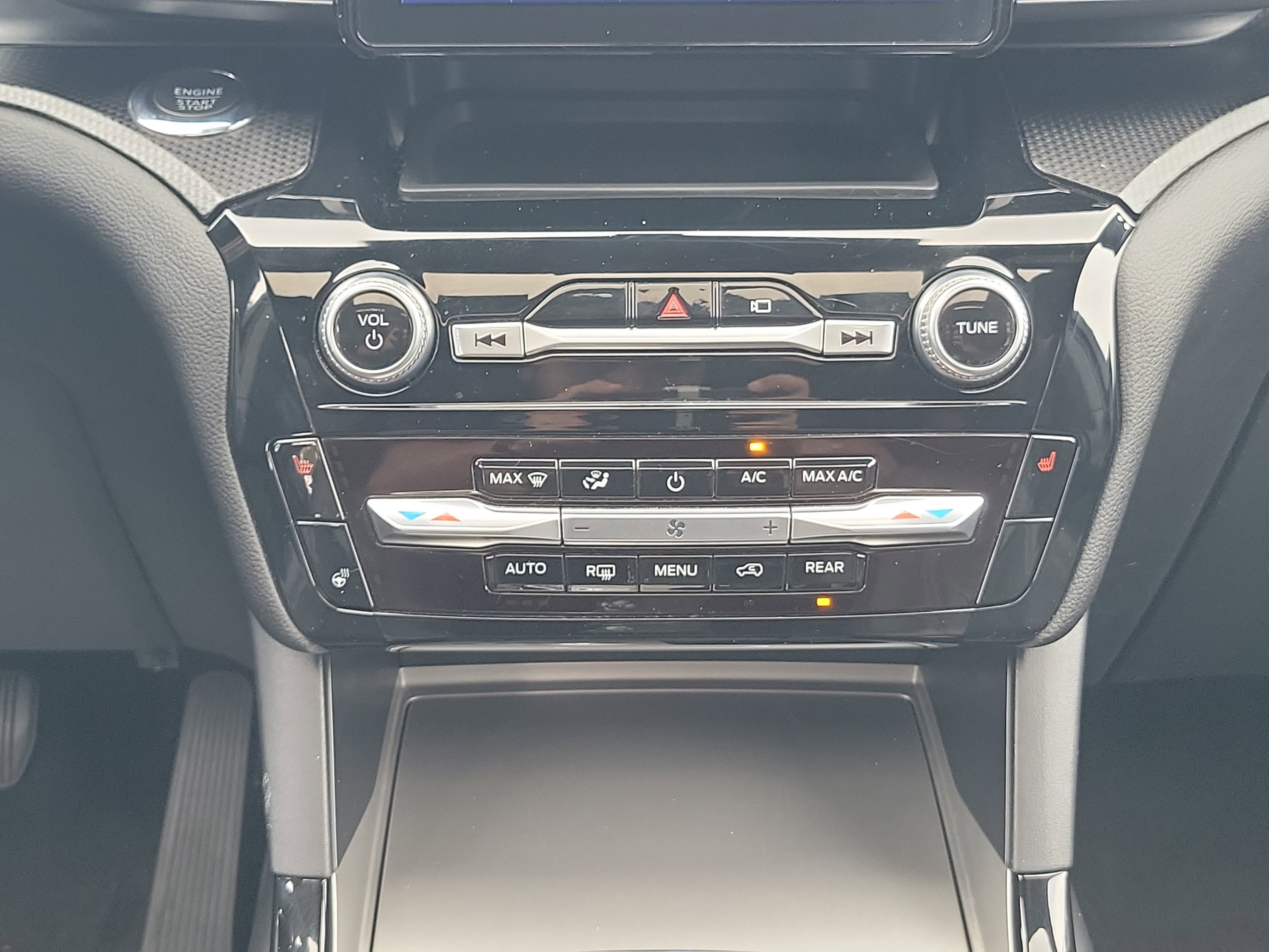 Used 2022 Ford Explorer ST-Line RWD image 21