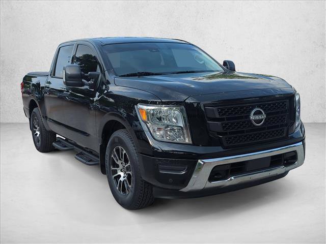 Used 2024 Nissan Titan SV w/ SV Convenience Package RWD image 3