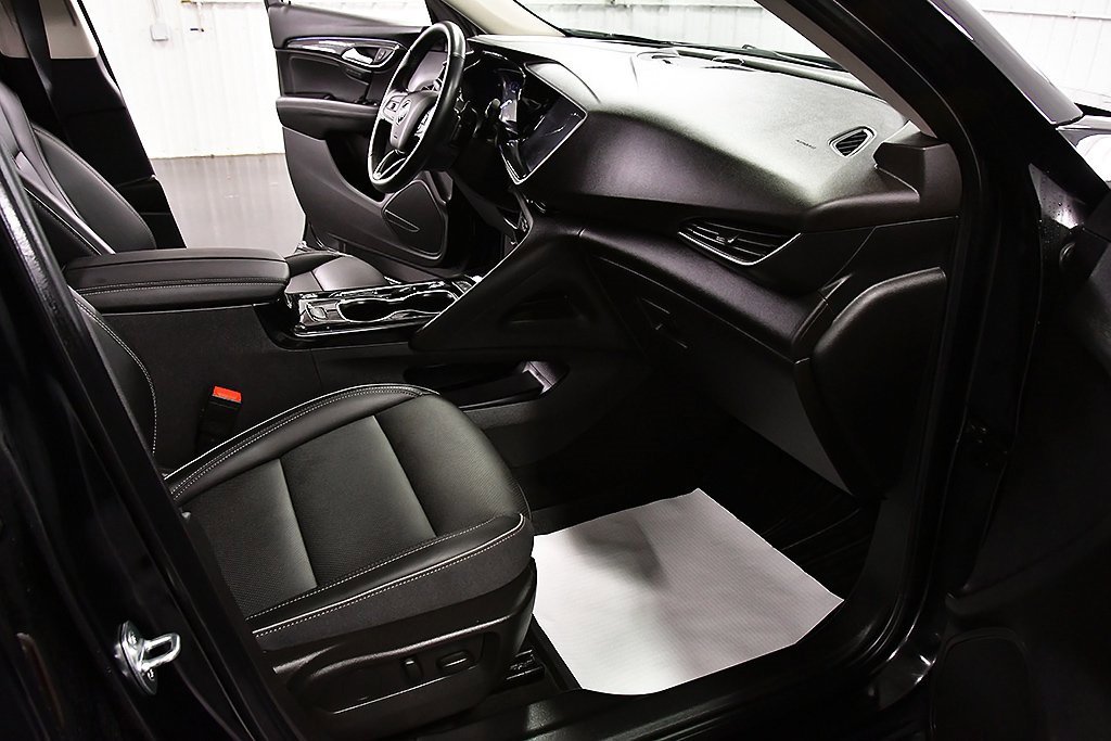 Used 2023 Buick Envision Essence image 25