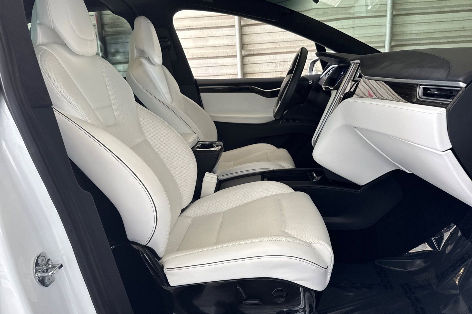Used 2016 Tesla Model X 90D AWD/4WD image 17