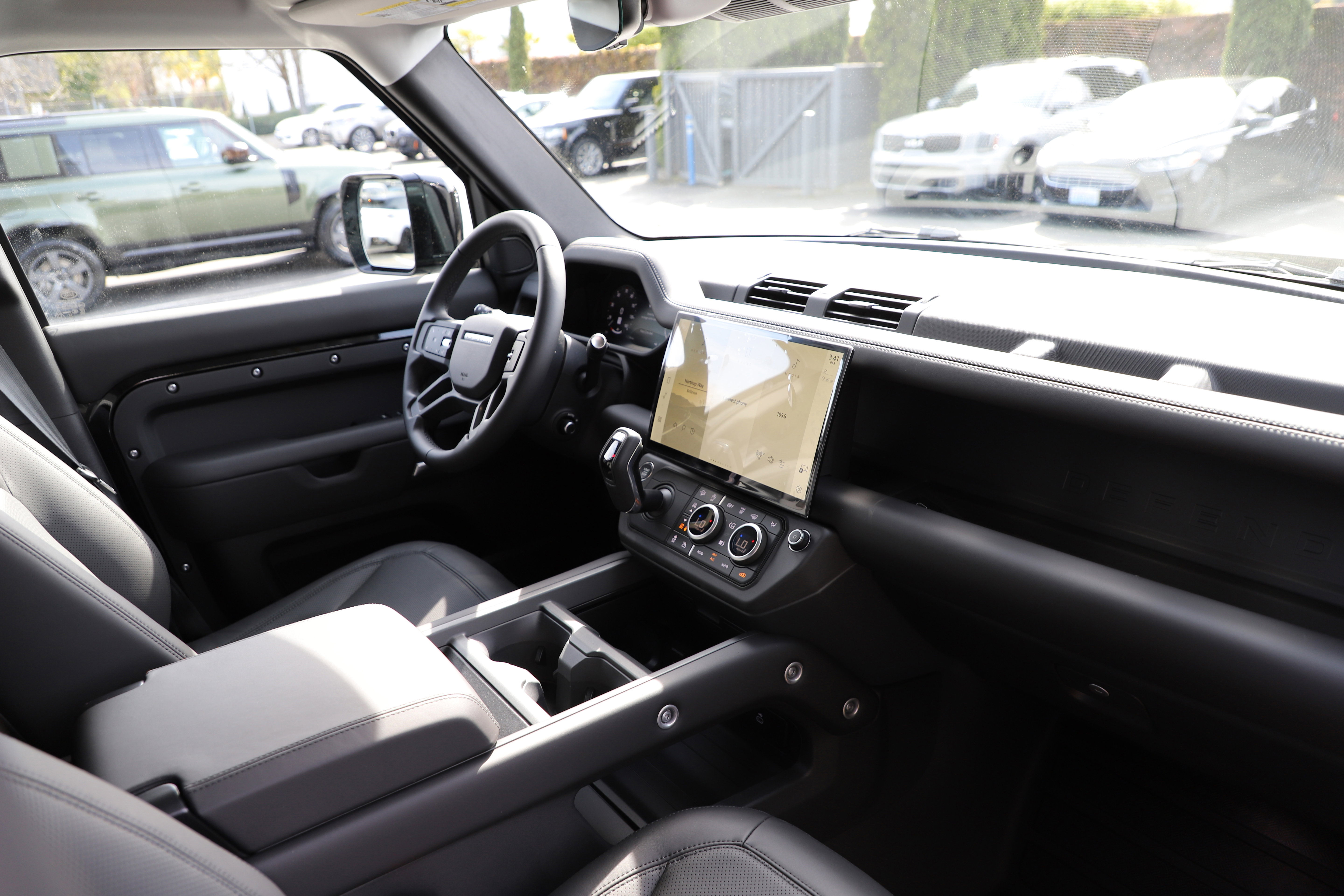 New 2026 Land Rover Defender 110 X-Dynamic SE image 13