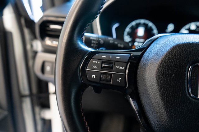 Used 2025 Honda Pilot Sport image 20