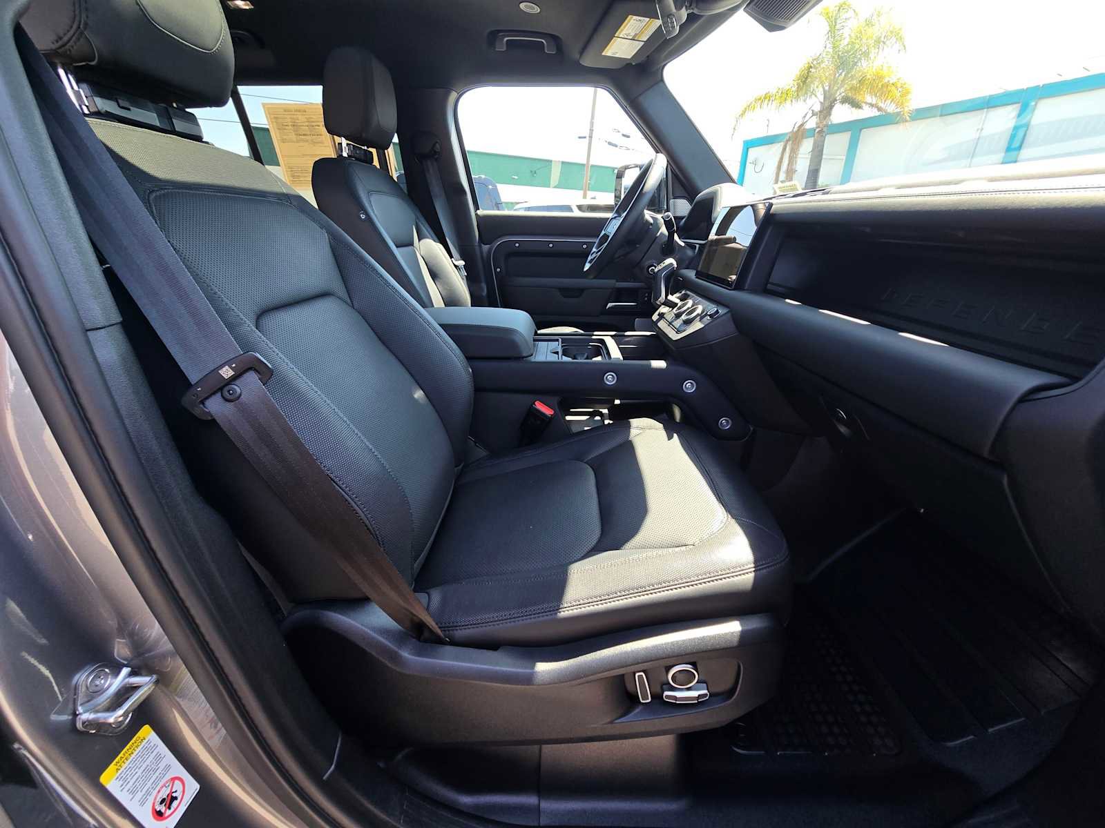 Certified 2024 Land Rover Defender 130 Outbound AWD/4WD image 17