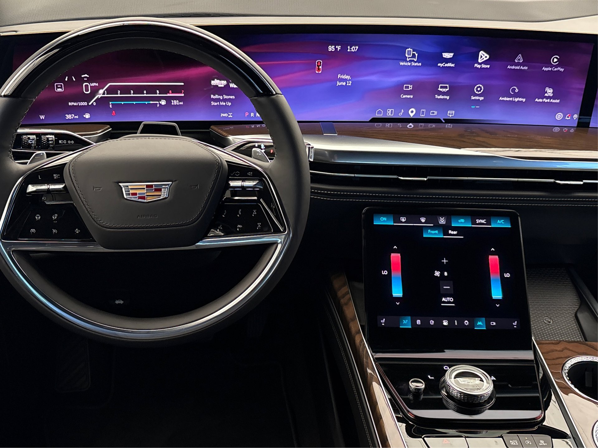 New 2026 Cadillac Escalade Platinum Sport AWD/4WD image 15