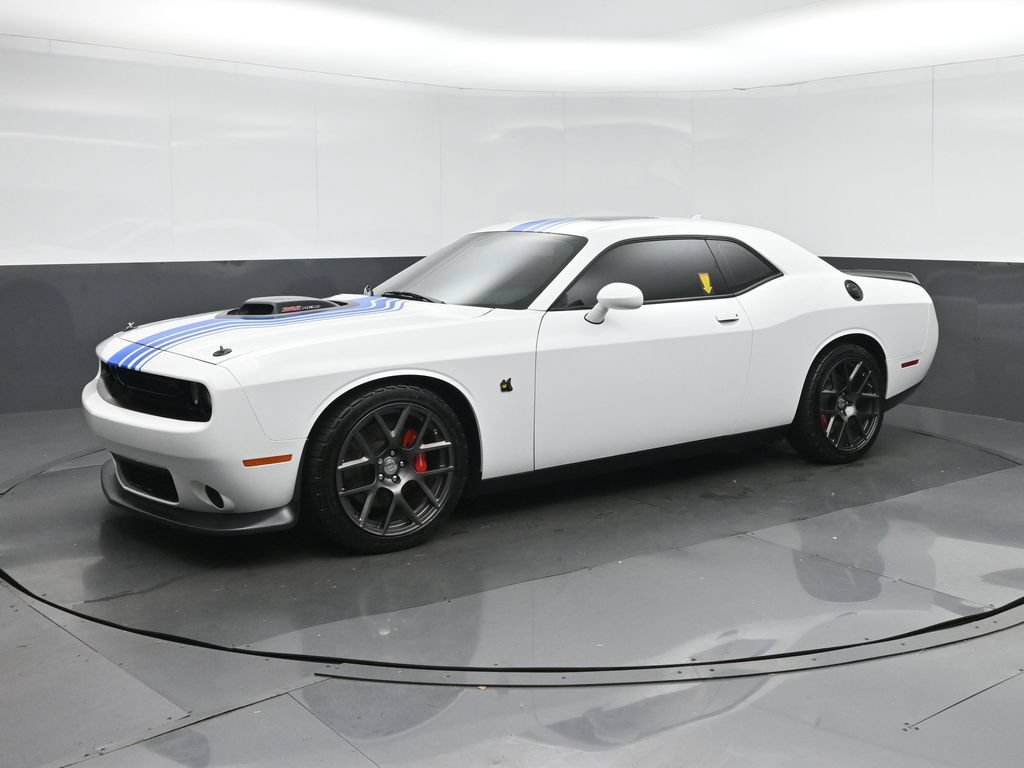 Used 2019 Dodge Challenger R/T Scat Pack w/ Shaker Package RWD image 3