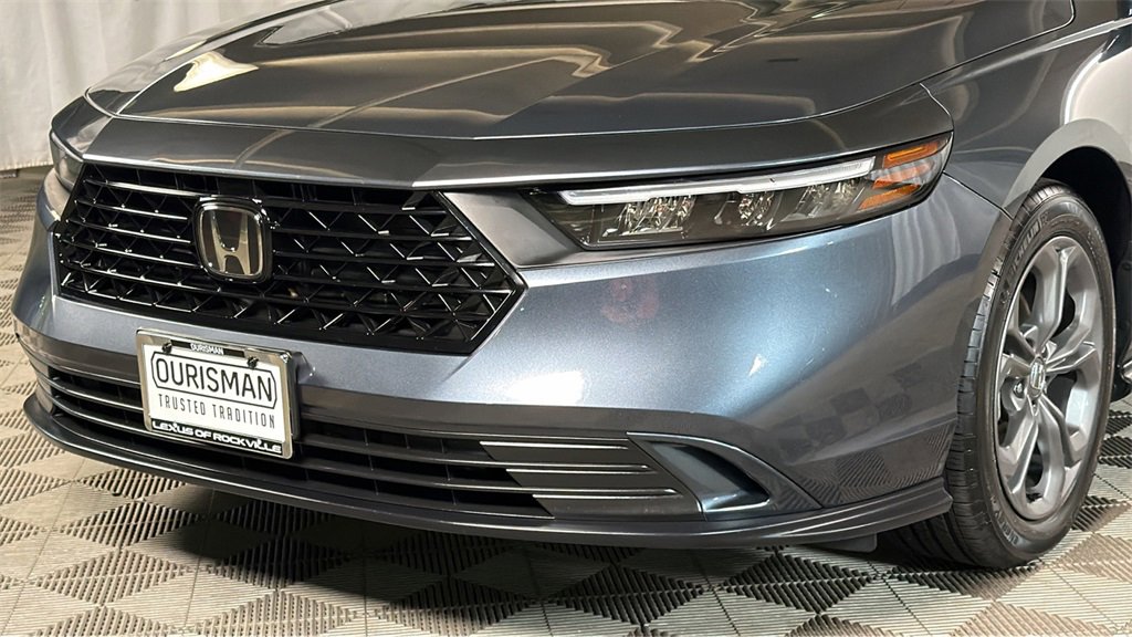 Used 2024 Honda Accord EX image 3