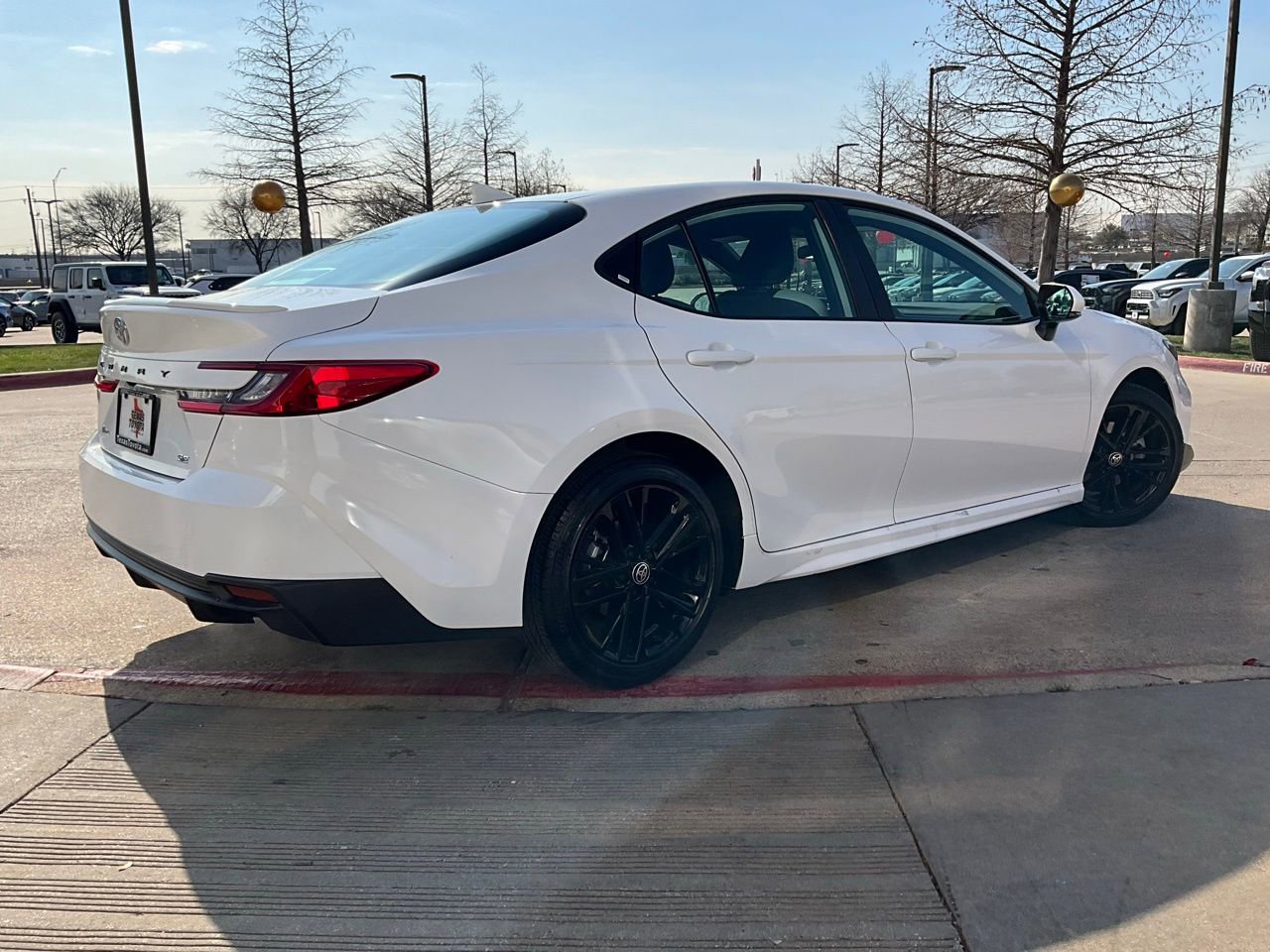 Used 2025 Toyota Camry SE image 6