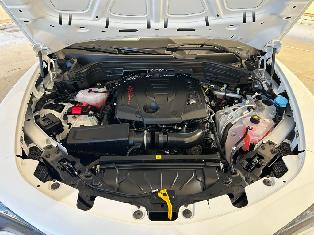 New 2025 Alfa Romeo Stelvio Sprint w/ Convenience Package image 27