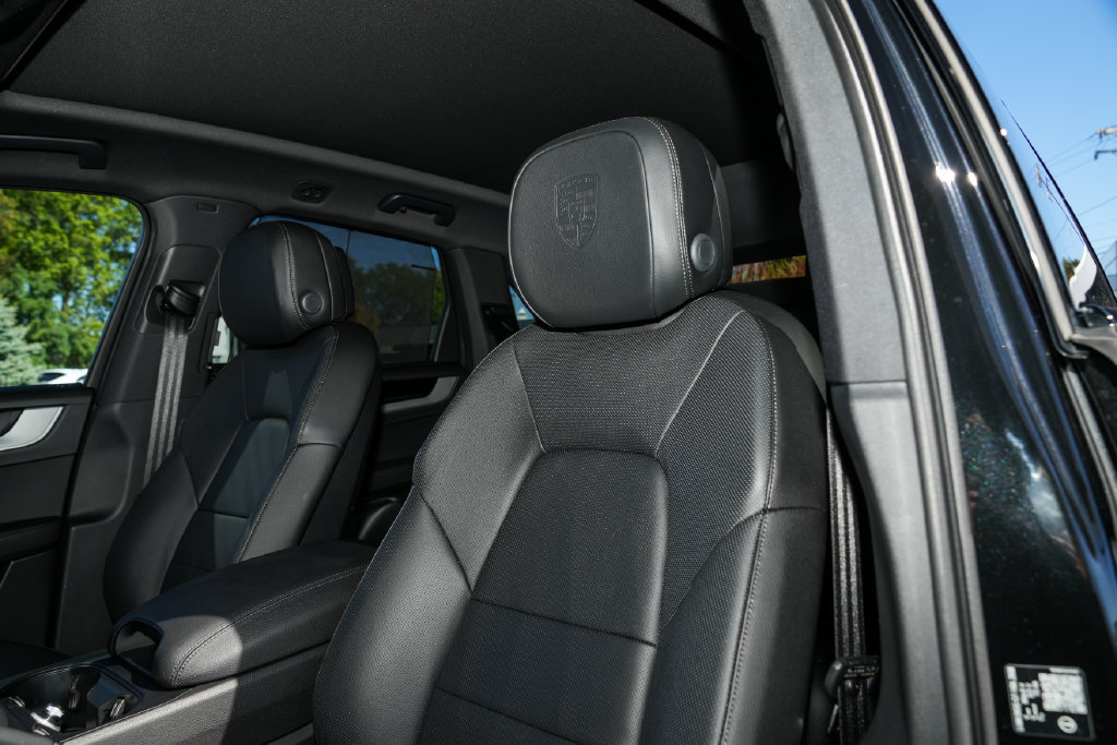 Certified 2026 Porsche Cayenne E-Hybrid AWD/4WD image 23