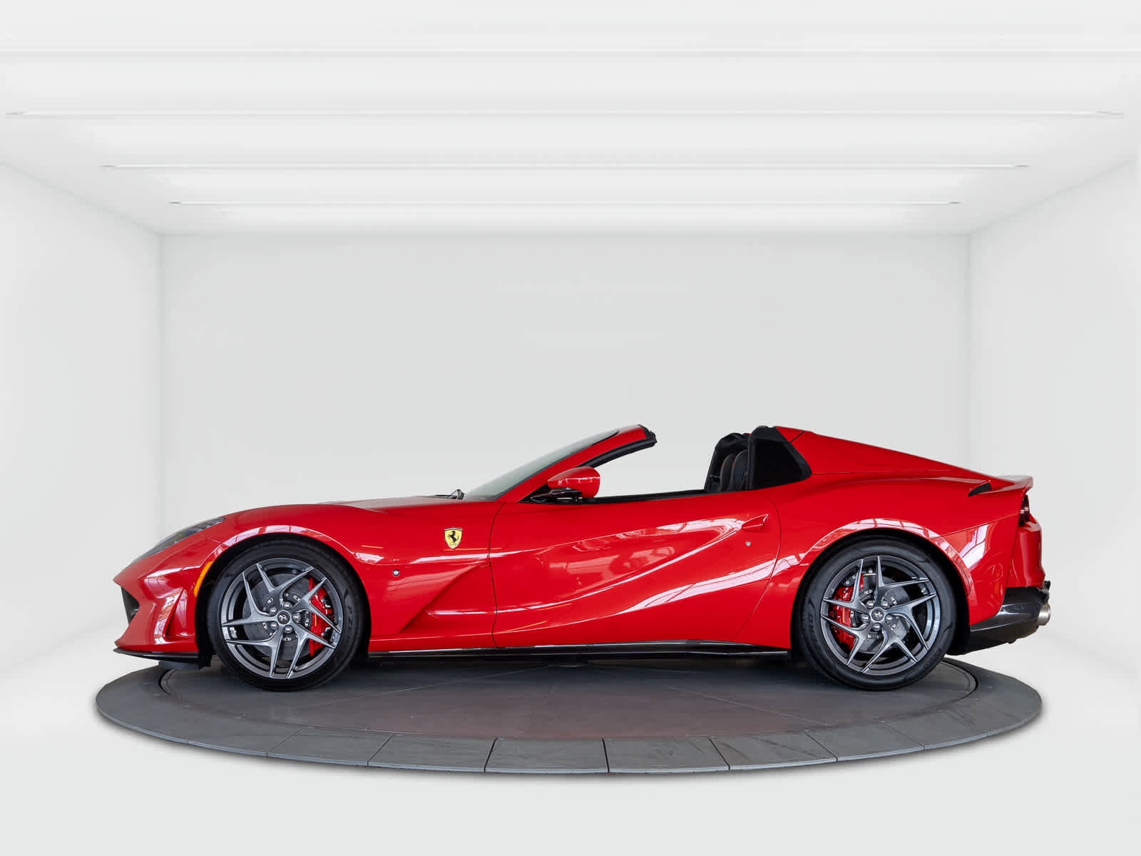 Used 2021 Ferrari 812 GTS video 2