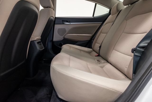 Used 2017 Hyundai Elantra SE FWD image 23