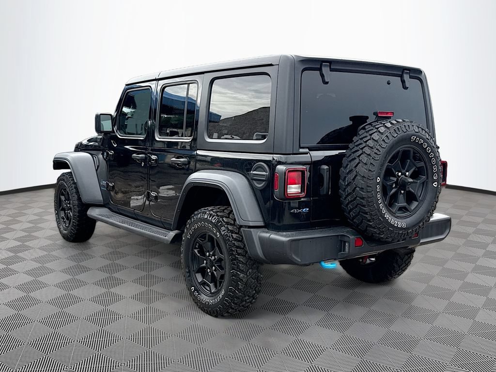 Used 2023 Jeep Wrangler Unlimited w/ Cold Weather Group AWD/4WD image 8