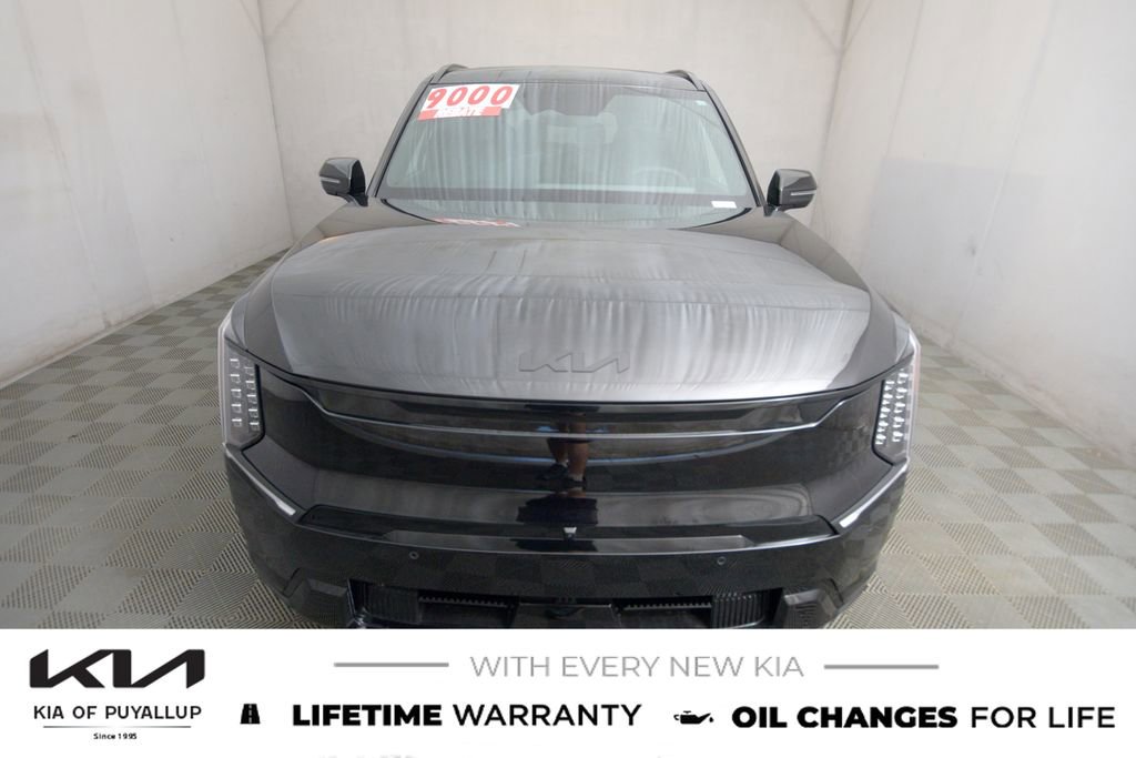 New 2026 Kia EV9 Land w/ Nightfall Edition Package image 2