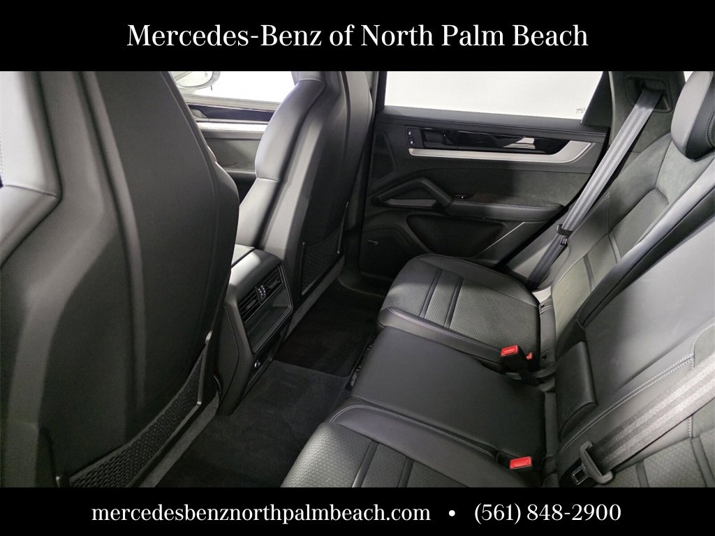 Used 2025 Porsche Cayenne GTS image 14