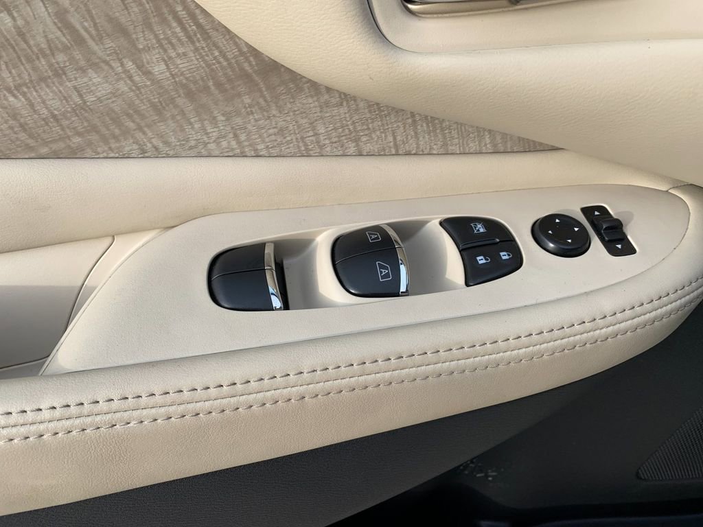 Used 2022 Nissan Murano SL w/ SL Moonroof Package image 13