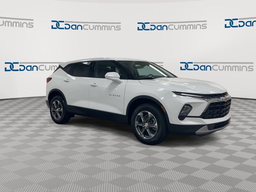 New 2026 Chevrolet Blazer LT FWD image 2