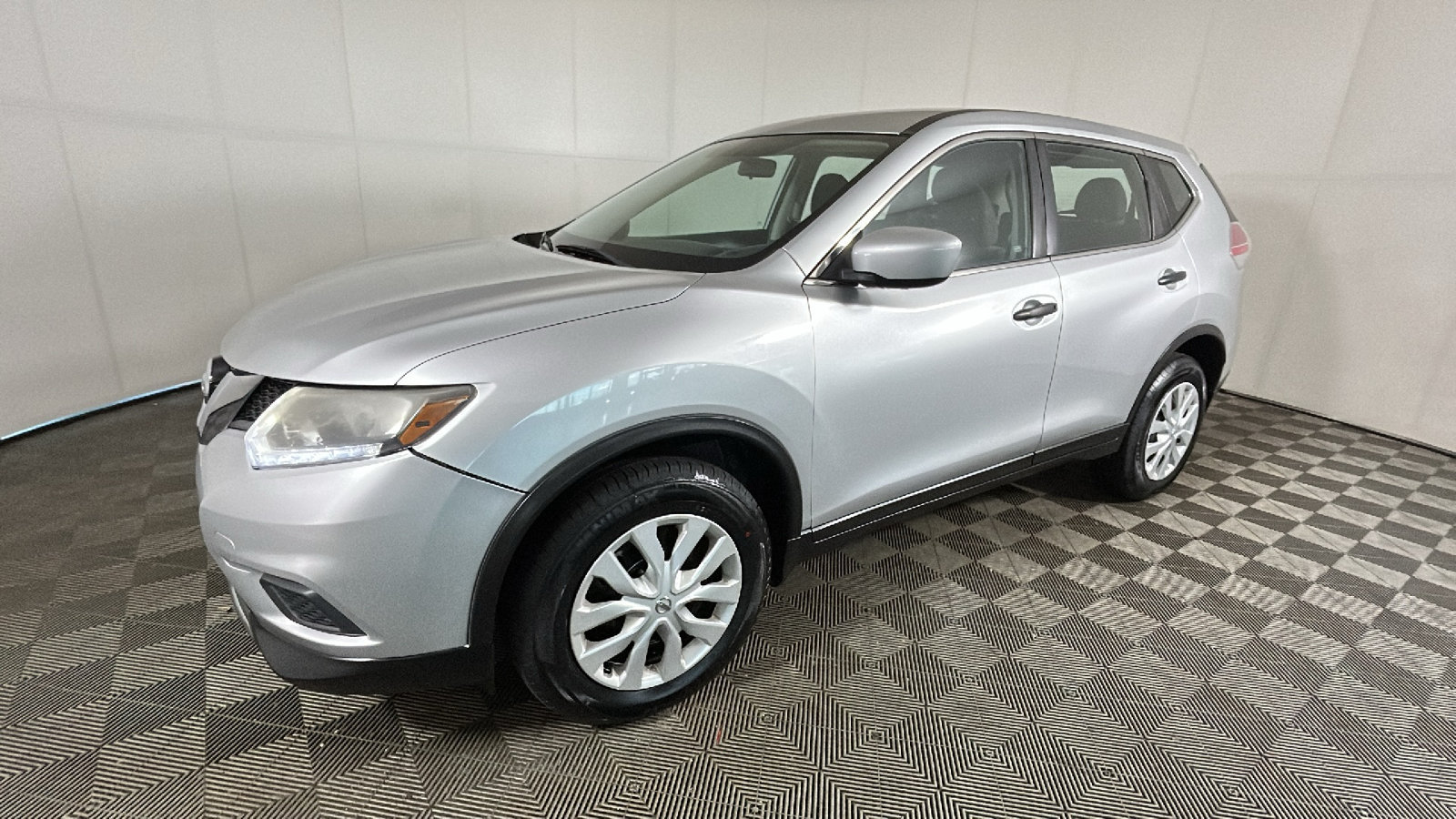 Used 2016 Nissan Rogue S AWD/4WD image 8