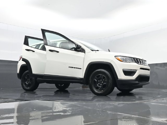 Used 2021 Jeep Compass Sport AWD/4WD image 29