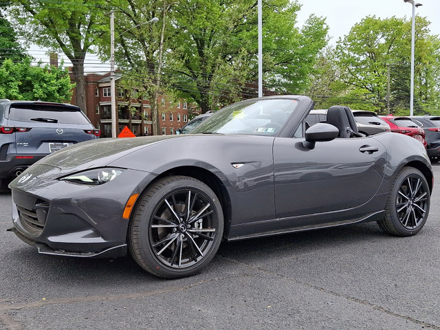 New 2026 MAZDA MX-5 Miata Grand Touring w/ Appearance Package RWD image 3