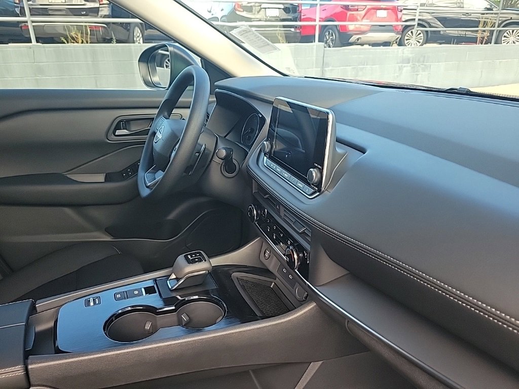 New 2026 Nissan Rogue S image 40