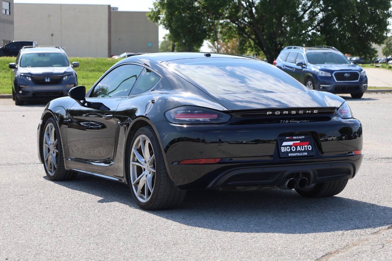 Used 2019 Porsche 718 Cayman RWD image 11