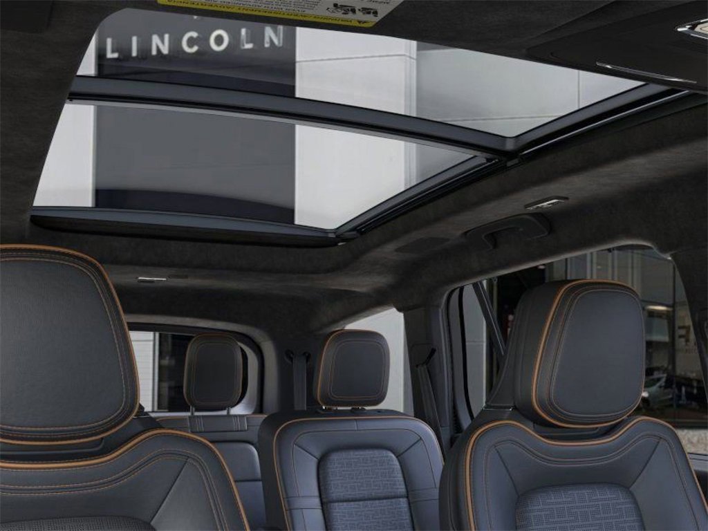 New 2025 Lincoln Aviator Black Label w/ Jet Appearance Package image 22