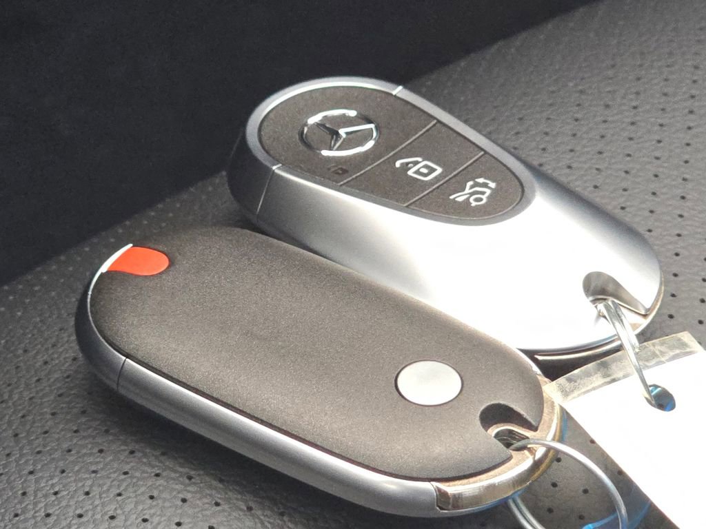 New 2026 Mercedes-Benz GLC 300 GLC 300 image 35