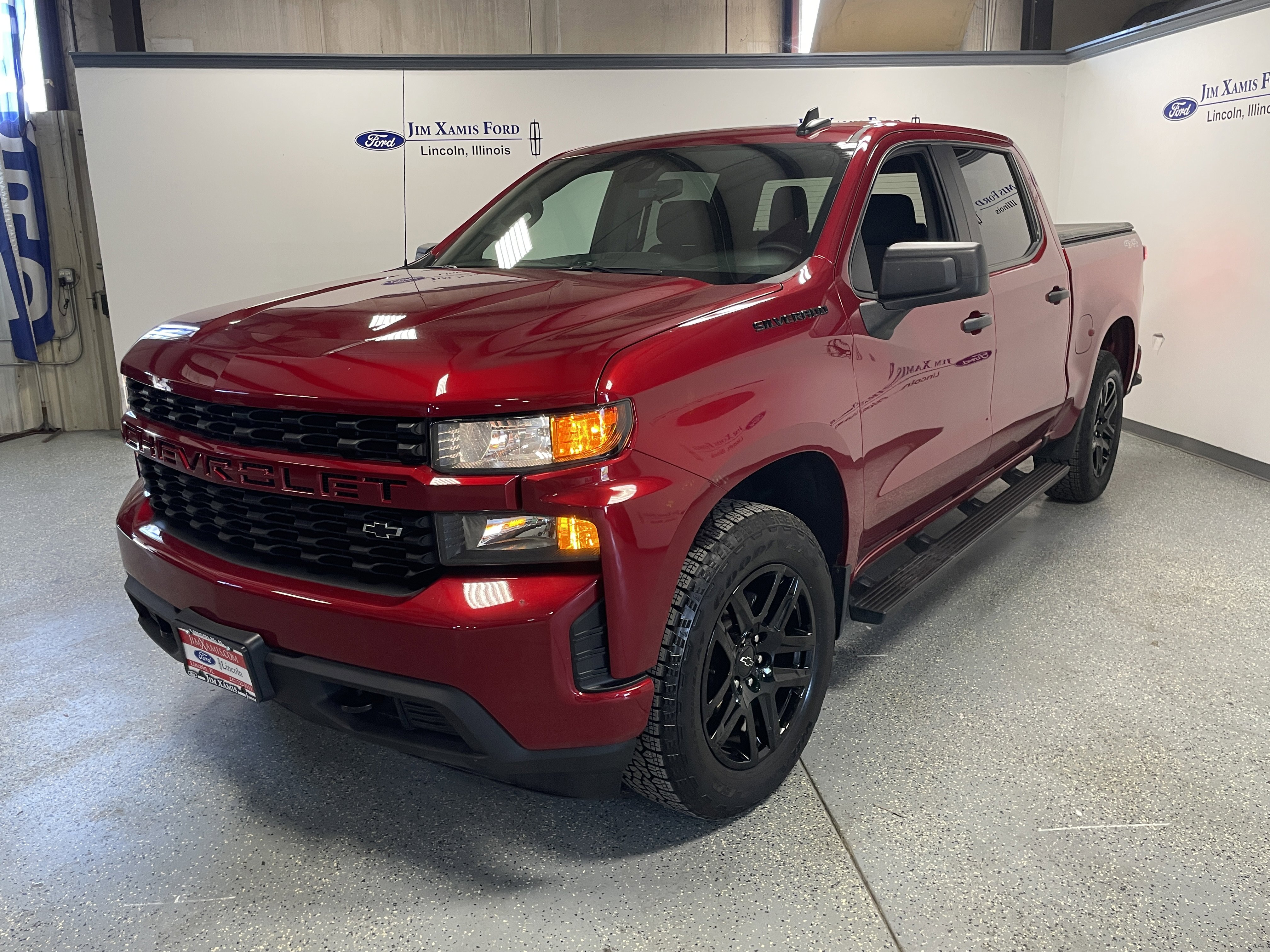 Used 2022 Chevrolet Silverado 1500 Custom w/ LPO, Blackout Package image 3